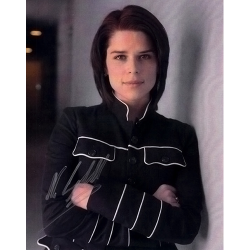 Neve Campbell Autographed 8" x 10" - 5