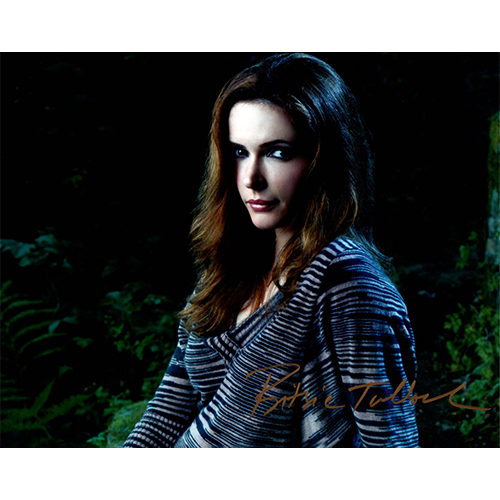 Bitsie Tulloch Autographed 8"x10" (Superman & Lois)
