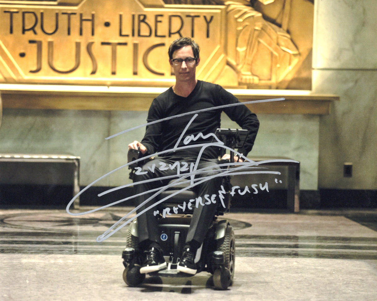 Tom Cavanagh Autographed 8"x10" (The Flash)