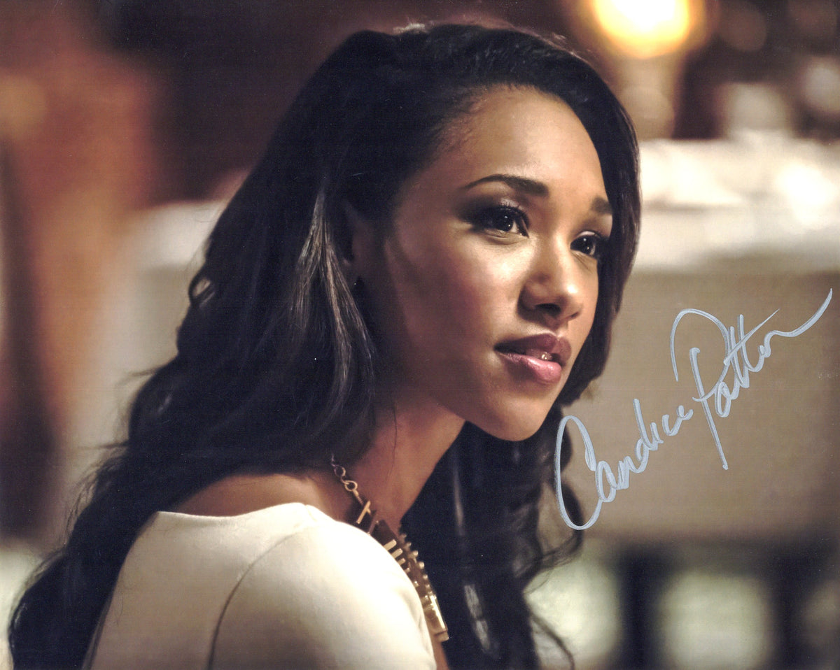 Candice Patton Autographed 8"x10" (Flash)
