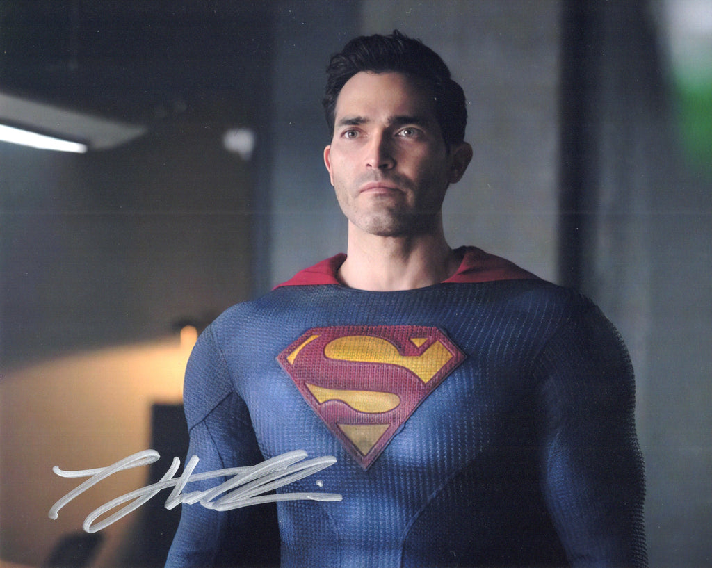 Tyler Hoechlin Autographed 8"x10" (Superman & Lois)